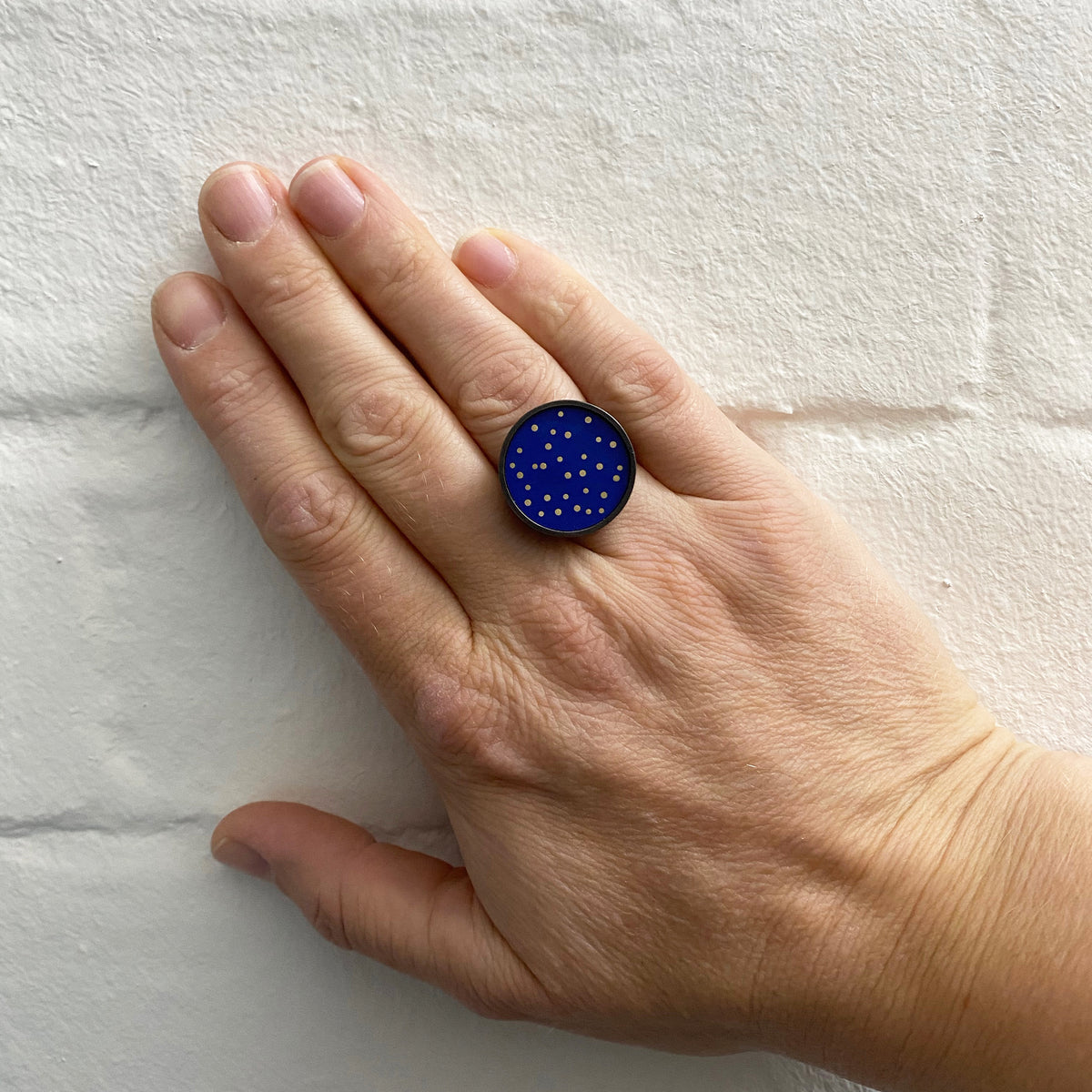 Cobalt dot ring