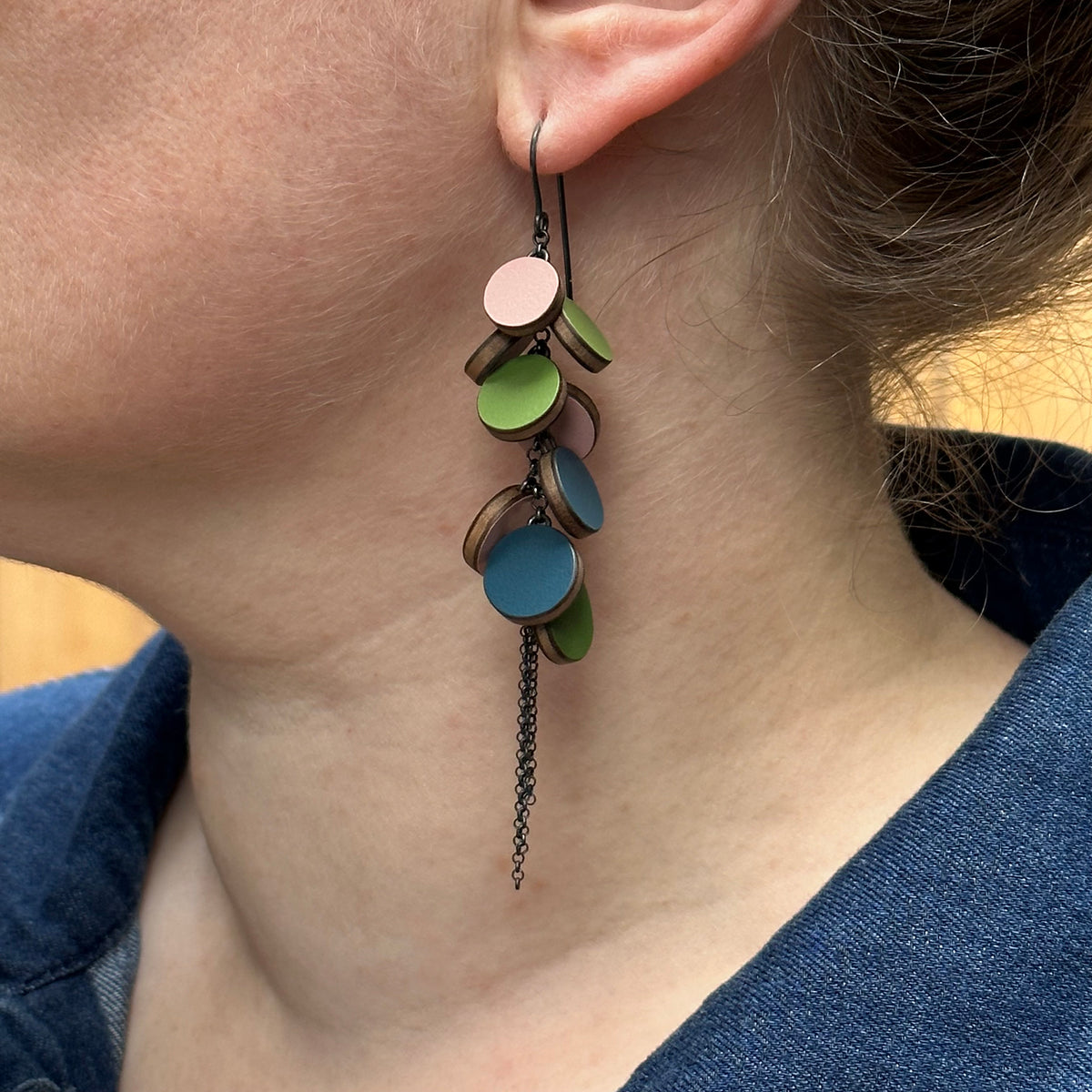 Circle cascade earrings