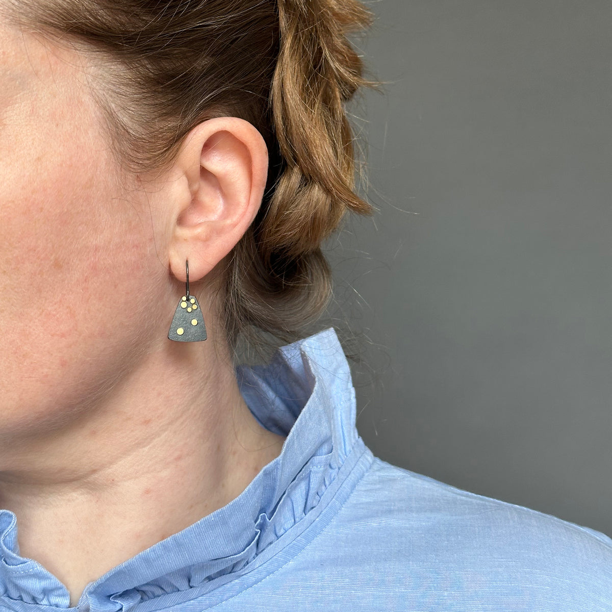 Flight dot earrings