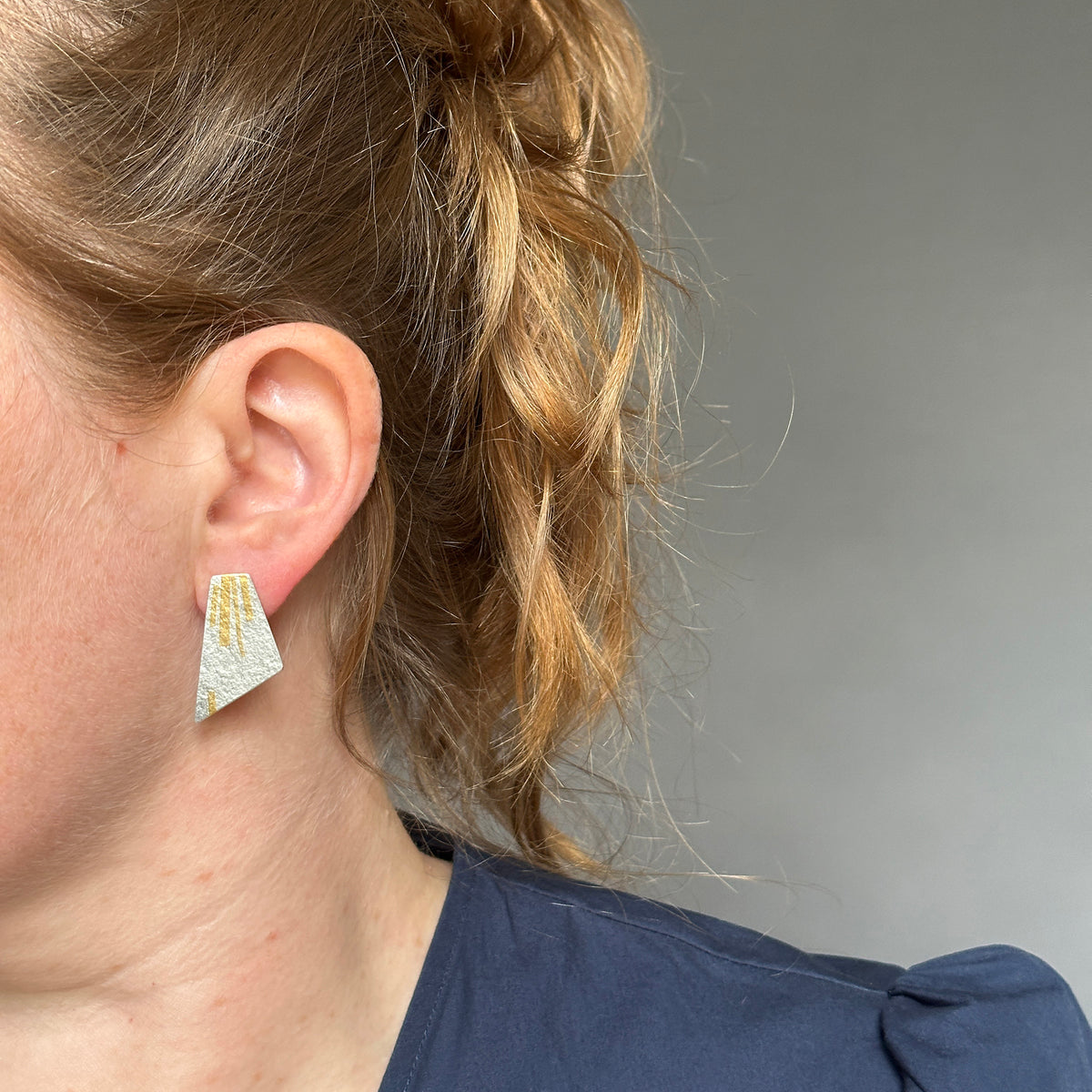 Flight stream stud earrings - silver