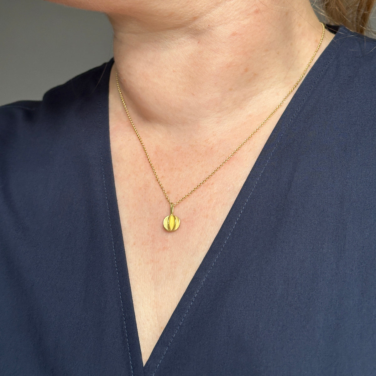 Quintet necklace - gold