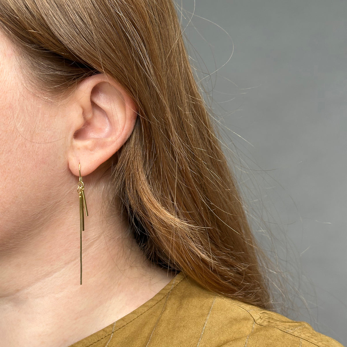Gold linear earrings