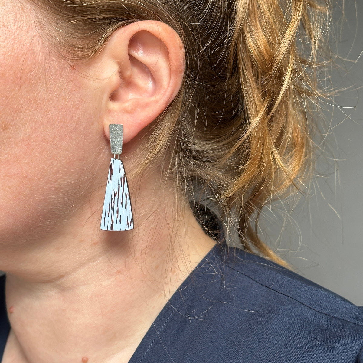Flight sgraffito drop earrings