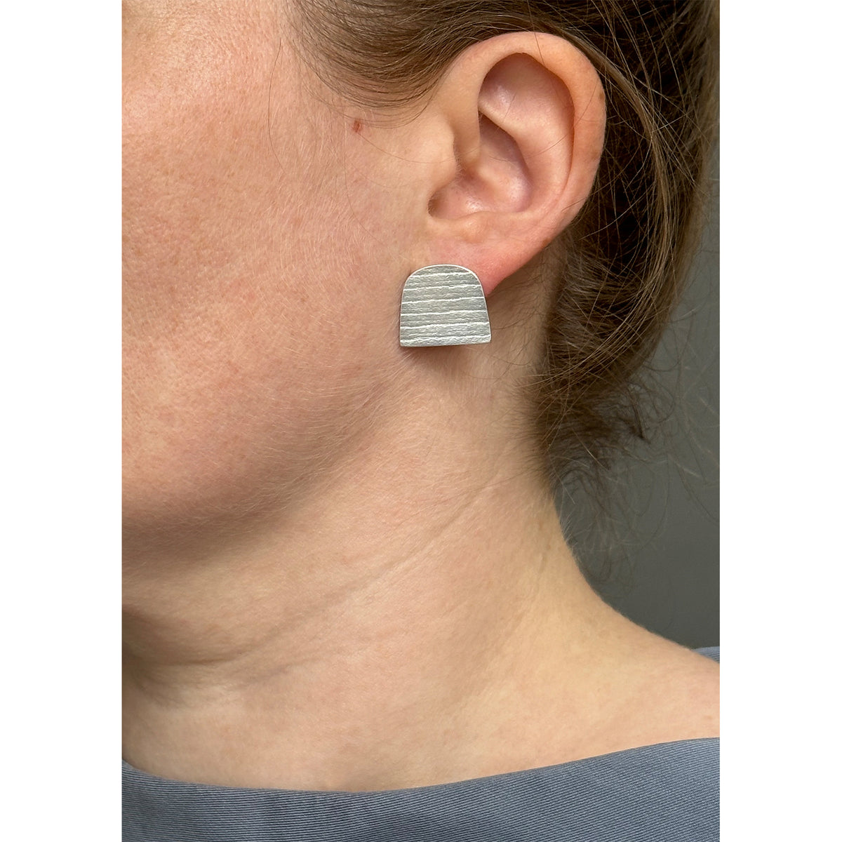 Arch stripe earrings - silver