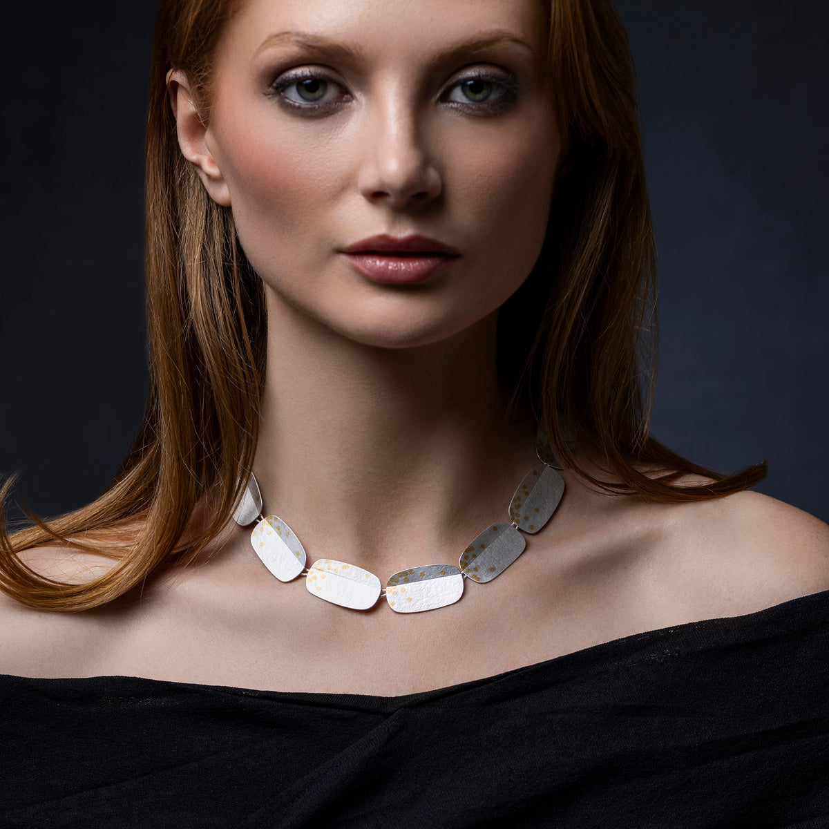 Oblong fold and dot necklace - silver