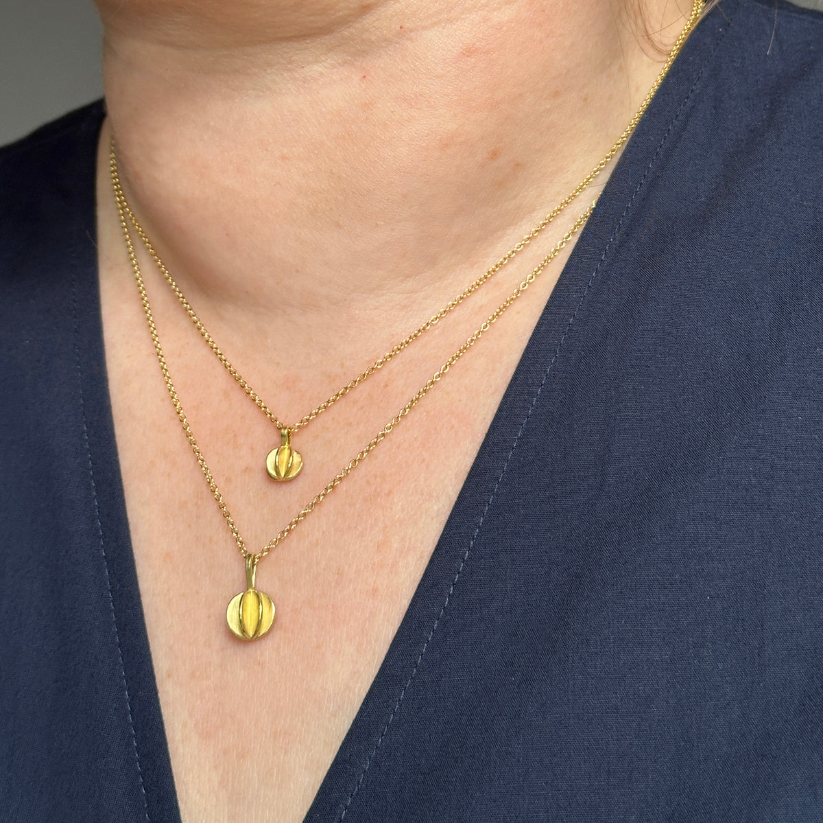 Quintet necklace - gold