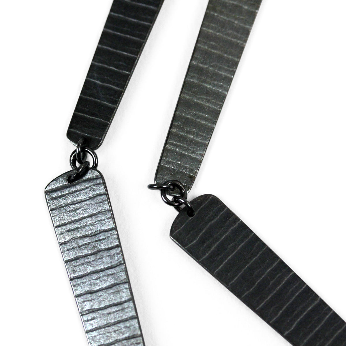 Long silver stripe necklace